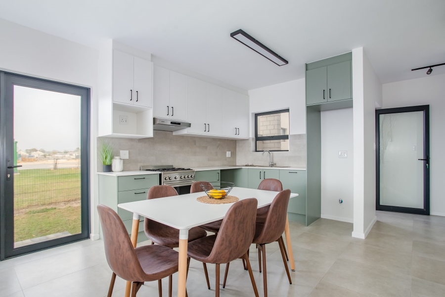 2 Bedroom Property for Sale in Honeydew Country Estate Western Cape